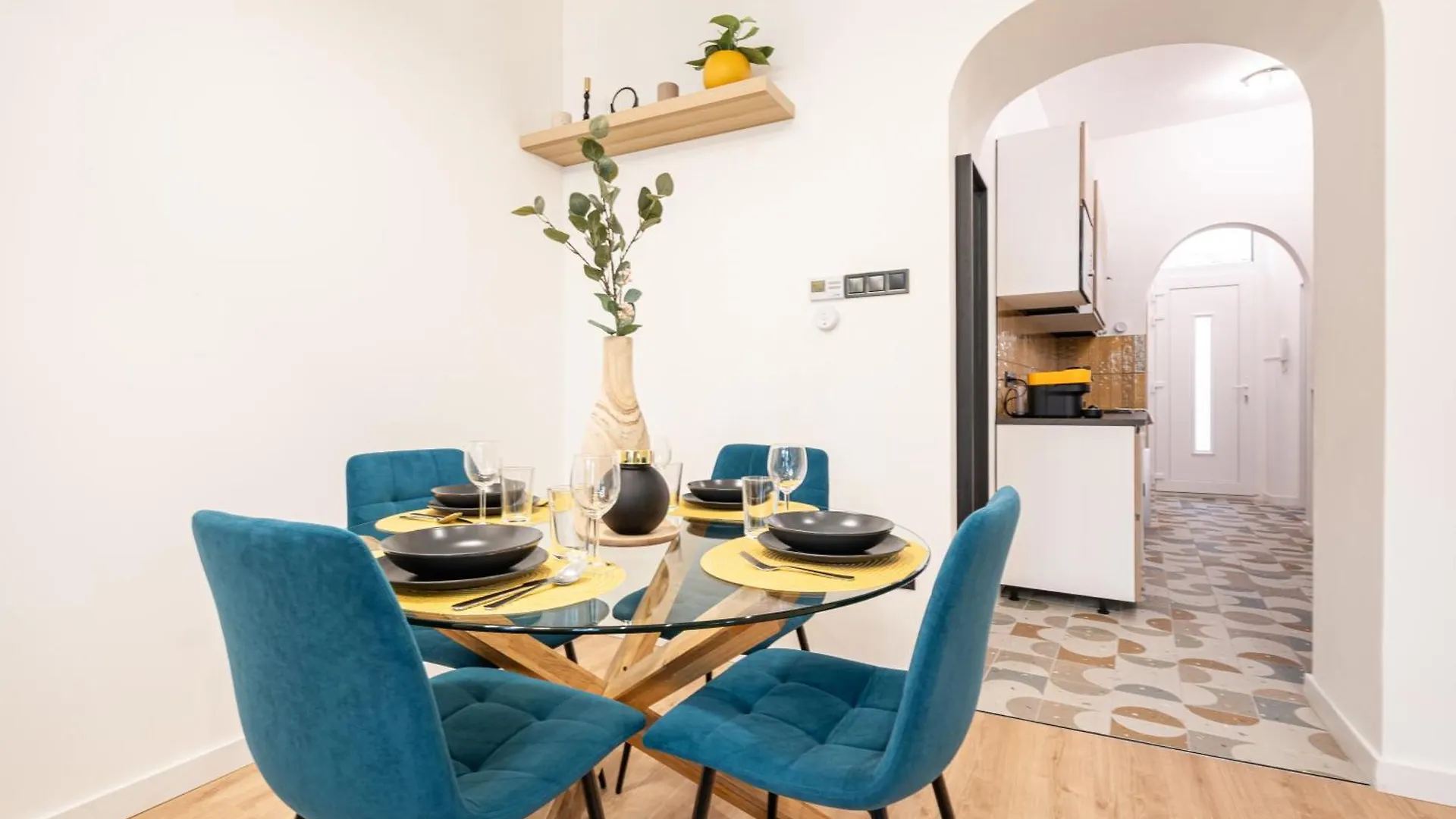 Apartment New Downtown Bliss - A Homelike Haven Budapest Hungary